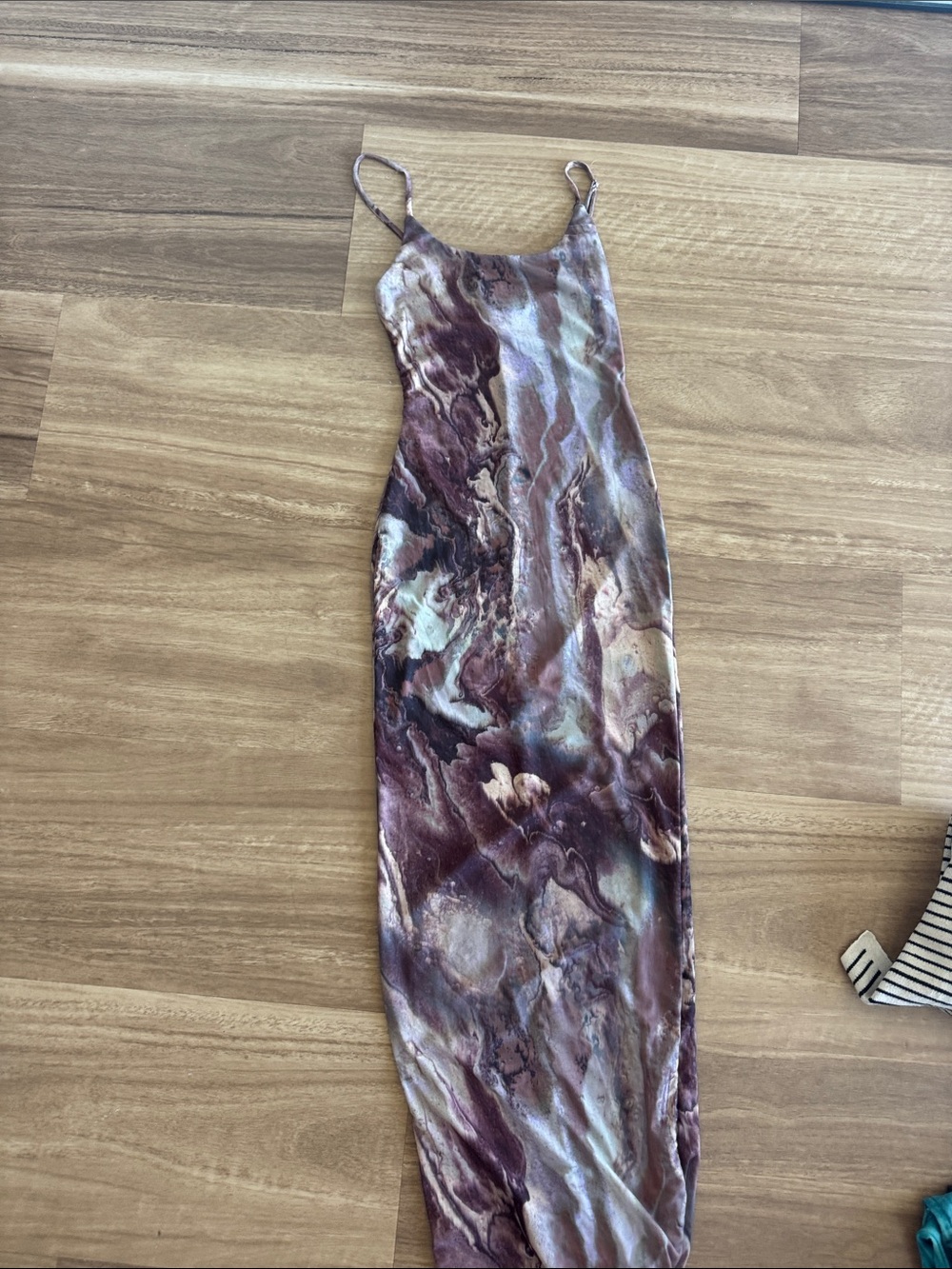 Marble-Print maxi dress